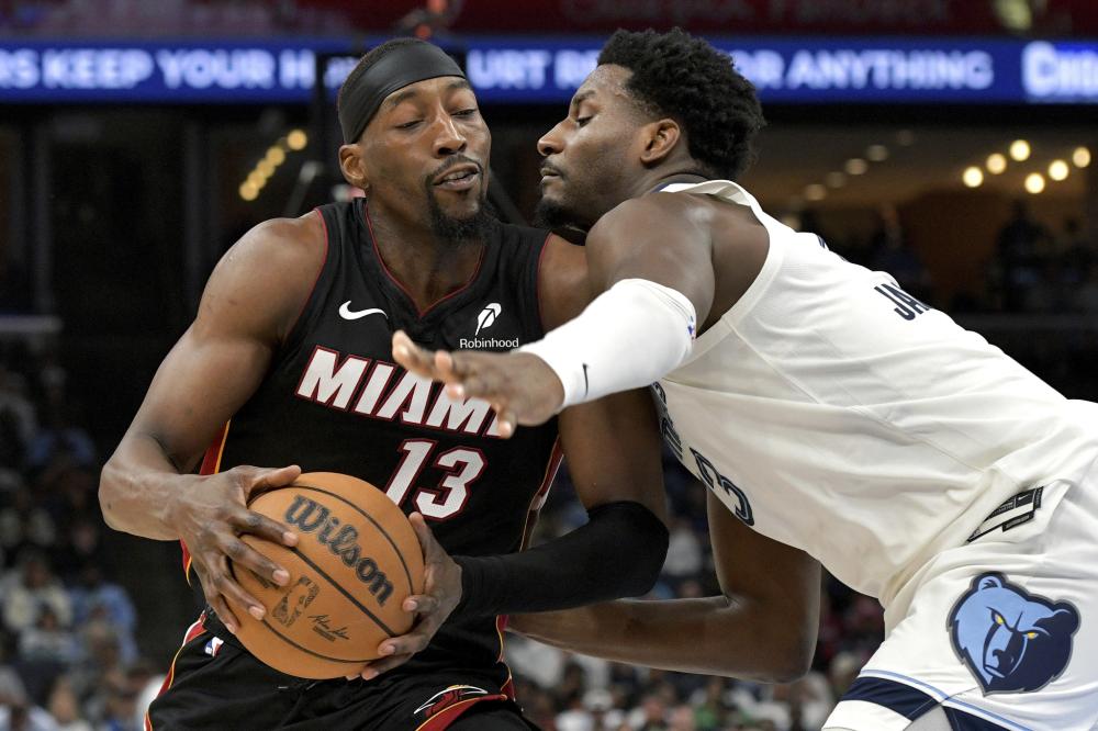 首次亮相即 首次亮相即