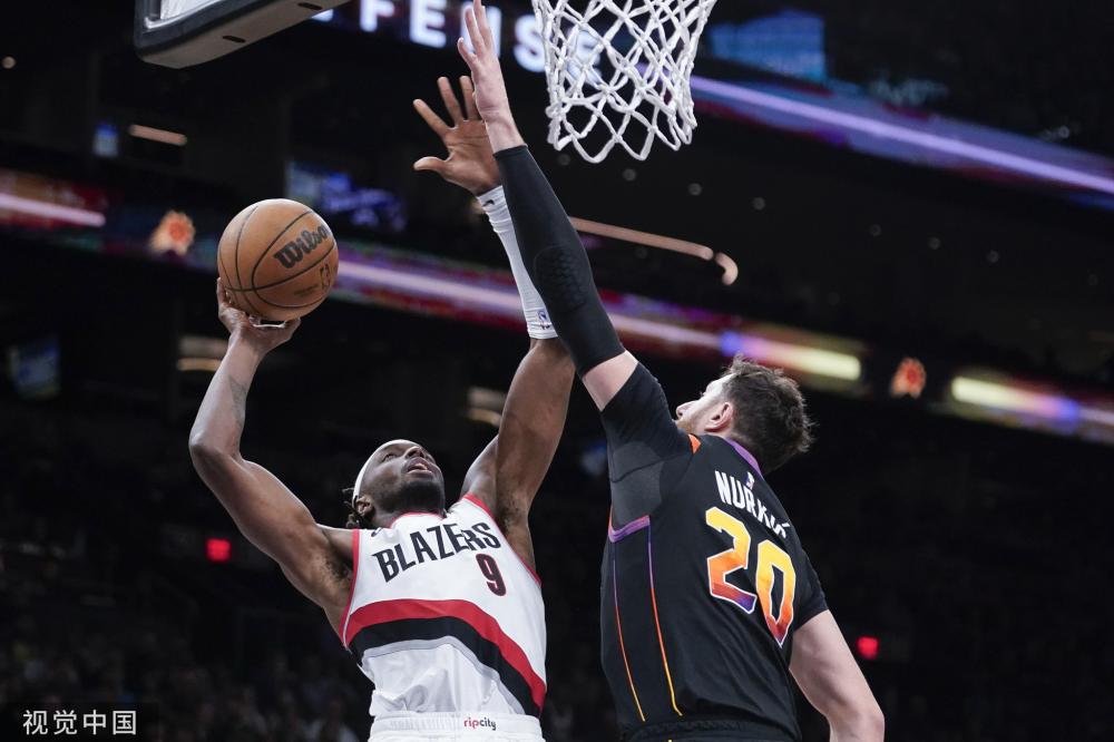 于为他贴上 于为他贴上